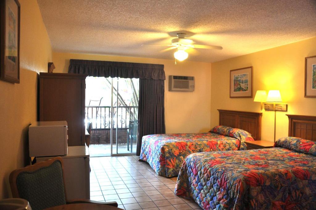 By The Beach Motel - Cocoa Beach Pokoj fotografie